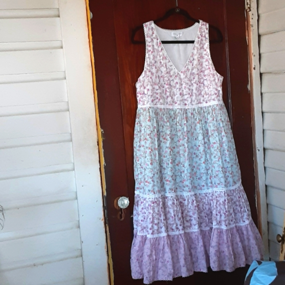 LoveShack Fancy sz large multi tier sleeveless dress